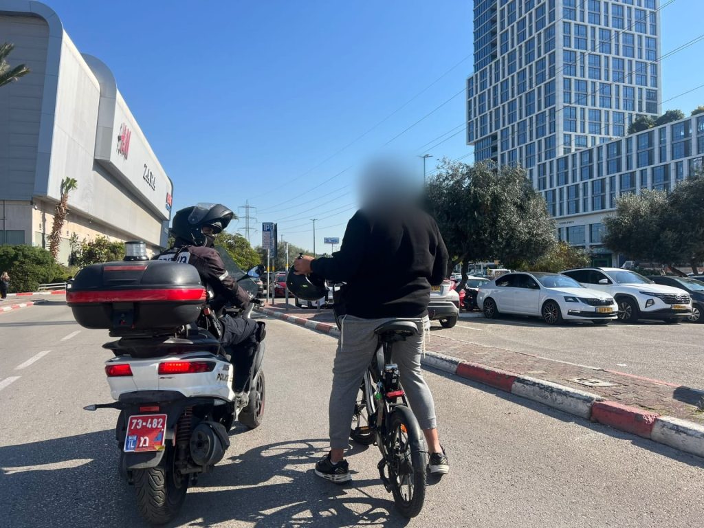 מבצע אכיפה רחב של משטרת מרחב דן צילום: דוברות המשטרה