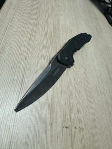הסכין שנתפסהצילום: דוברות המשטרה