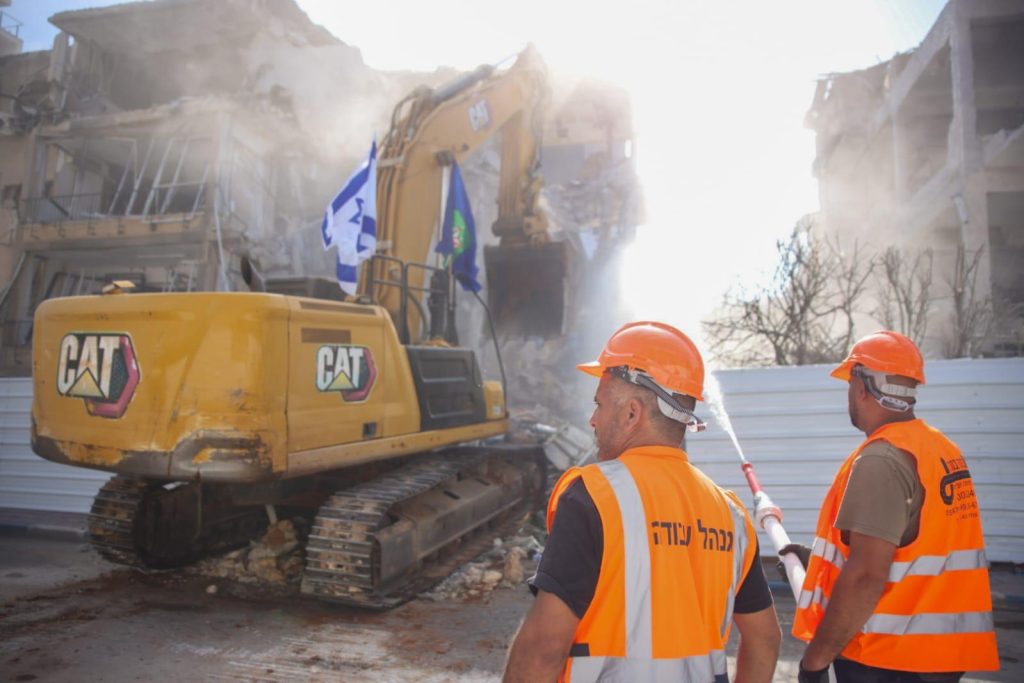 ''מגדל חדש, פארק ירוק ושכונה בטוחה יקומו על חורבות ההרס'' צילום: אורי חבושי