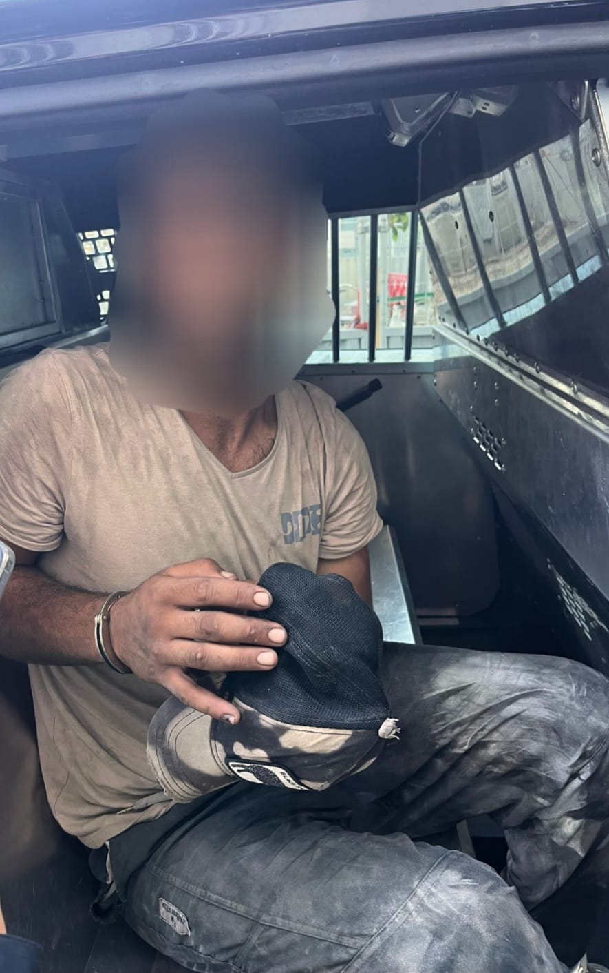 ממעצרו של החשוד. צילום: דוברות המשטרה.