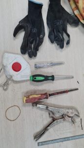 תיעוד מתפיסת התכשיטים וכלי הפריצהצילום: דוברות המשטרה